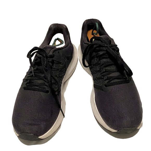 Nike Women Size 7.5 Run Swift Black W White Rarely Worn Well Maintained - Picture 1 of 8